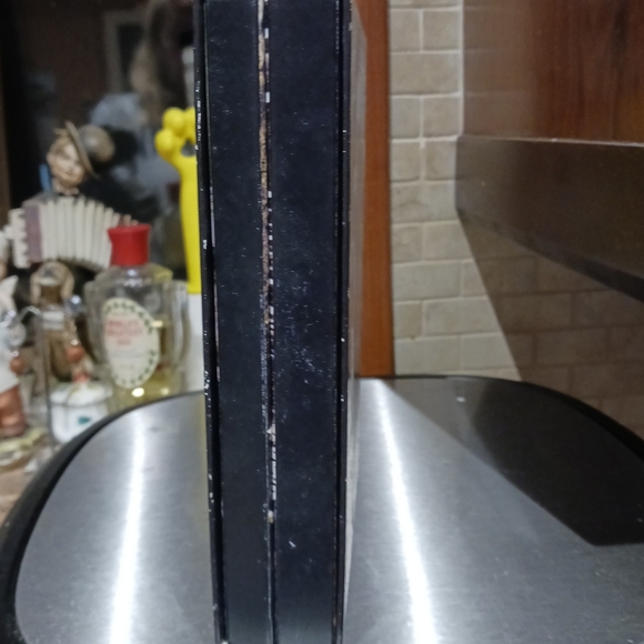 Game of Thrones: The Complete First Season (Blu-ray, 2012, 5-Disc Set) - Picture 13 of 16